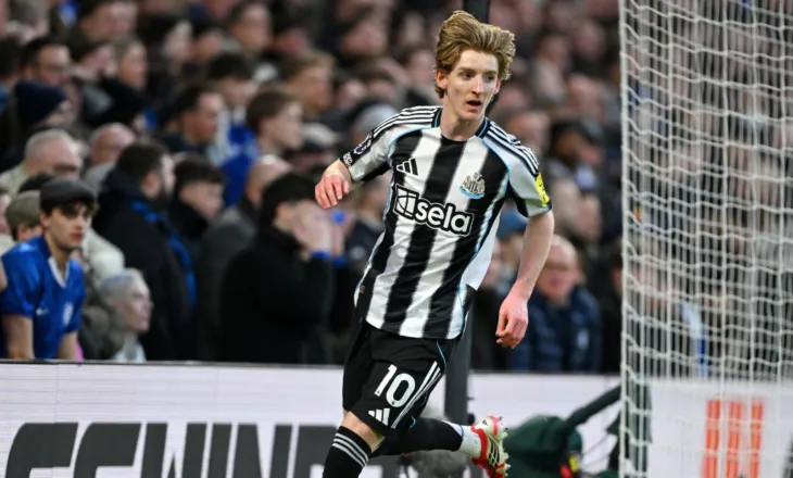 45′ e para: Chelsea befasohet nga Newcastle në “Stamford Bridge”. Mungon goli në “Emirates” (video)