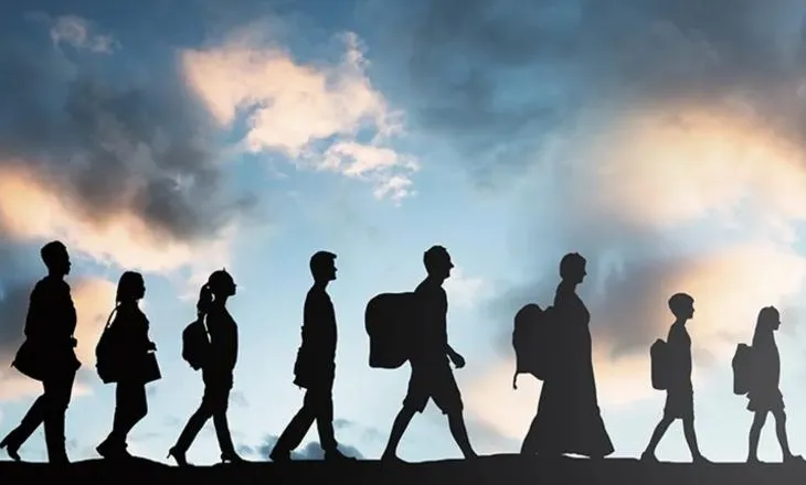 5 mijë kërkesa për azil në vitin 2025, të rinjtë braktisin vendin për të punuar jashtë shtetit, shkak pagat e ulëta