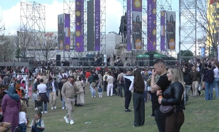 50 aktivitete në mbarë kryeqytetin, qytetarët e Tiranës festojnë Ditën e Verës