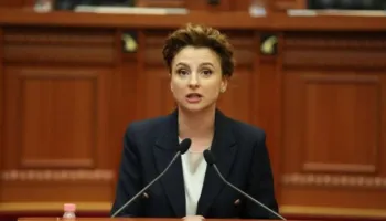 ‘60% e çmimit të naftës përbëhet nga taksat’, Xhixho: Nuk po paguani naftë, të hiqen taksa e qarkullimit dhe e karbonit