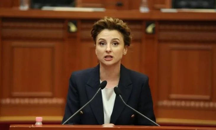 ‘60% e çmimit të naftës përbëhet nga taksat’, Xhixho: Nuk po paguani naftë, të hiqen taksa e qarkullimit dhe e karbonit