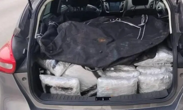 60 kg marijuanë në kufirin greko-shqiptar, arrestohet 18-vjeçari