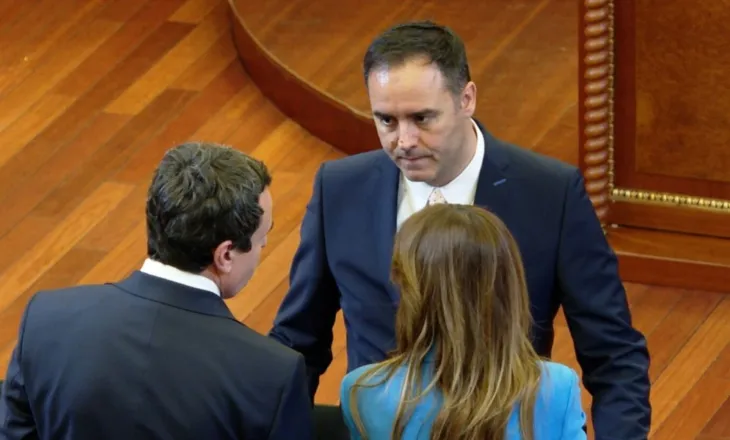 A do t’i ketë 80 votat? LVV hedh në tavolinë emrin e Konjufcës për president