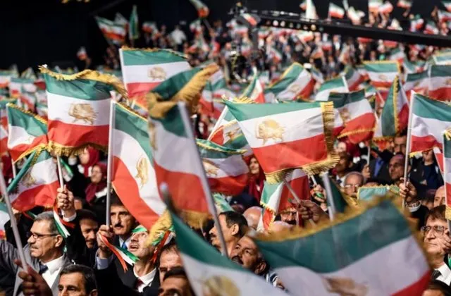 A e rrit prania e MEK rrezikun për Shqipërinë mes tensioneve me Iranin?