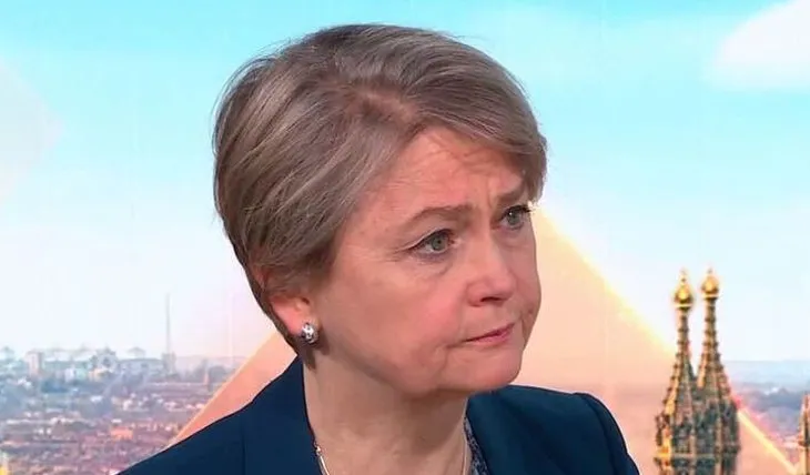 A është Mbretëria e Bashkuar shënjestër e Iranit? Ja si përgjigjet sekretarja e jashtme britanike pas sulmit me dron në bazën e Qipros