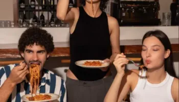 A të shëndosh ushqimi pas orës 20:00? Ja e vërteta që duhet të dini