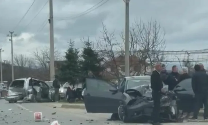 Aksident i rëndë në aksin rrugor Korçë-Maliq. Përplasen dy makina, raportohet për të lënduar