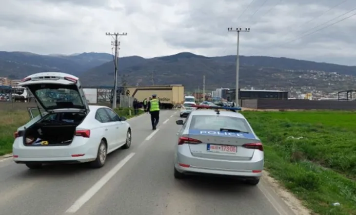 Aksident i rëndë në Prizren/ Motorri përplaset me kamionin, ndërron jetë i riu