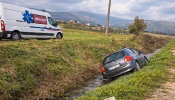 Aksident në aksin Sarandë–Delvinë pranë Stjarit, dy persona të plagosur