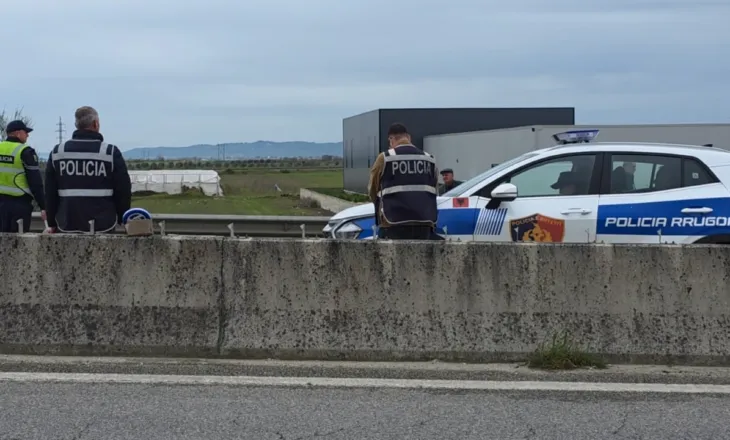 Aksident në Lushnjë, makina përplas 43-vjeçarin që lëvizte me biçikletë, transportohet me urgjencë në spital