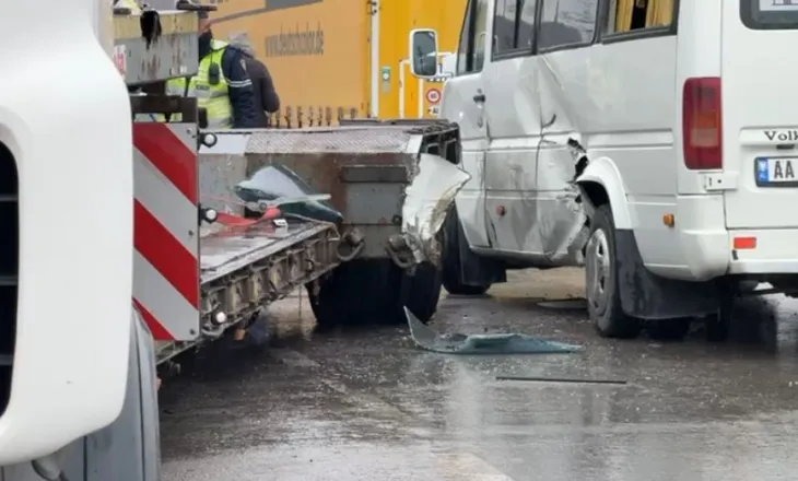 Aksidenti tragjik në aksin Korçë-Maliq! Makinat u përplasën “kokë më kokë”, humb jetën shoferi 45-vjeçar (Emri)