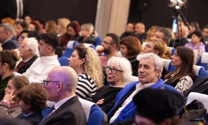 Aktori i njohur i filmit “Komisari Rex” në Durrës si stërnip i Moisiut të madh