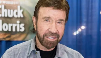 Aktori legjendar Chuck Norris ndërron jetë në moshën 86-vjeçare