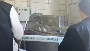 AKU bllokon djathë dhe produkte pule në dy subjekte