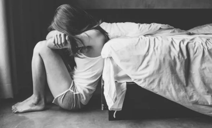 Akuzohet se përdhunoi mbesën 15 vjeçare, gjykata e Beratit lë në burg xhaxhanë