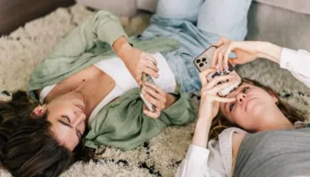 Alarmi: Këshillat dietike me inteligjencë artificiale po i bëjnë adoleshentët të vuajnë nga uria