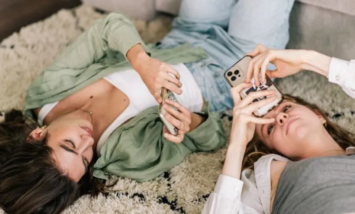 Alarmi: Këshillat dietike me inteligjencë artificiale po i bëjnë adoleshentët të vuajnë nga uria