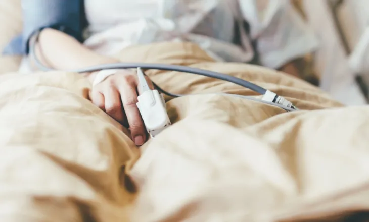 Alarmi për sulm ajror në Izrael, 12-vjeçarja pëson arrest kardiak