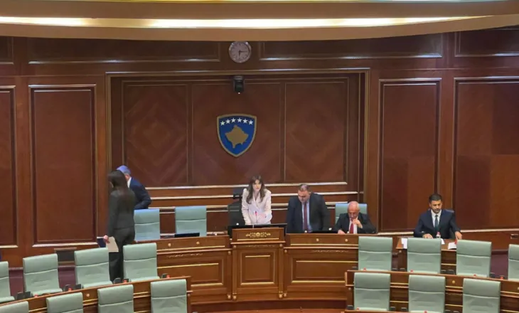 Albulena Haxhiu pranon amendamentet e Vjosa Osmanit: Presidenti të zgjidhet nga populli