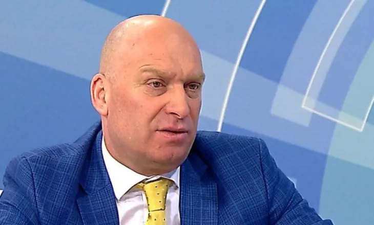 “Ambicie e tepruar e 10 personave për t’u bërë kryetar”, ish-ministri Demiraj: Nëse ikën Berisha, shpërbëhet PD