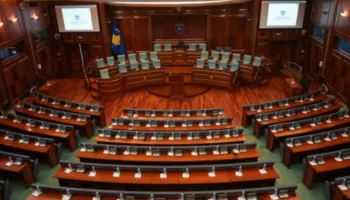 ANALIZA/ Kostoja marramendëse e zgjedhjeve, si po rrezikohet stabiliteti i Kosovës për karrige politike