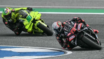 Aprilia bën ligjin në Tajlandë, Bezzecchi triumfon në garën e parë, probleme për Marquez dhe Ducati