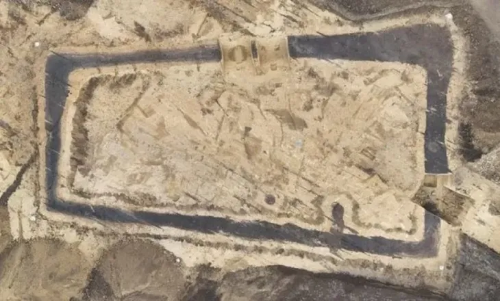 Arkeologët zbulojnë një tunel misterioz nëntokësor në Gjermani