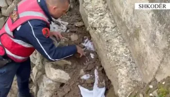 Arrestohen tre persona në Shkodër, policia sekuestron armë, municion luftarak dhe lëndë narkotike