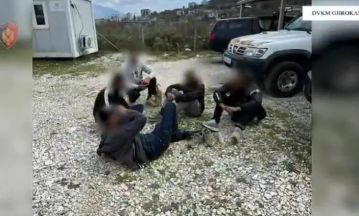 Arrestohet 23-vjeçari/ Kapet në flagrancë, duke transportuar 5 emigrantë ilegalë drejt Tiranës