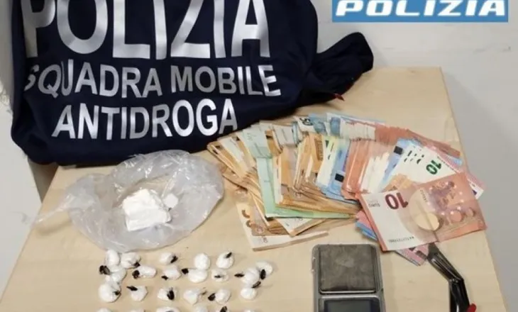 Arrestohet shqiptari në Peruxhia – I zbulohet laboratori, një pjesë e drogës e groposur! Sekuestrohen edhe…