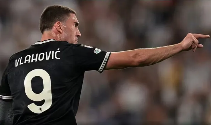 Arrihet marrëveshja, Vlahovic me Juventus deri në vitin 2028, ja shifra që do të arkëtojë sulmuesi