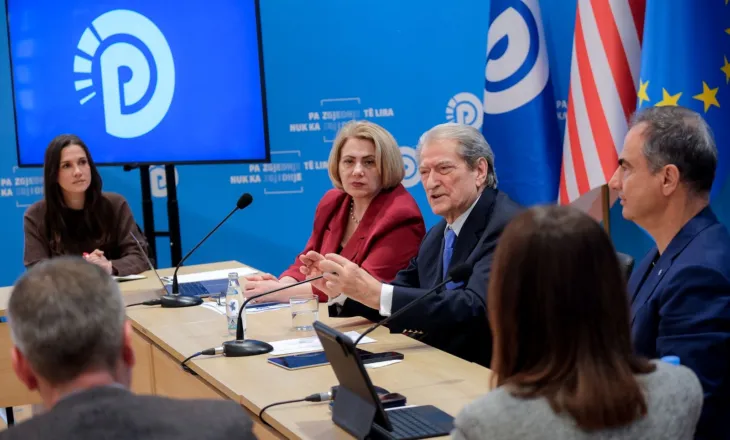 Arsimi në krizë! Berisha: Përgjysmohet numri i nxënësve, as pushtuesit nuk e shkatërruan këtë vend sa antikombëtari Rama