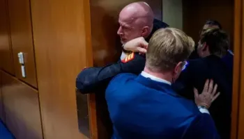 “Askush nuk do të luftojë për Izraelin”, ish-marinsi nxirret me forcë nga seanca në Senatin e SHBA-së