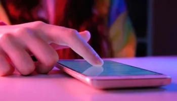 Austria do të ndalojë përdorimin e rrjeteve sociale për fëmijët nën 14 vjeç