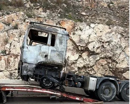 Automjeti digjet pranë tunelit të Skërficës, nuk ka të lënduar