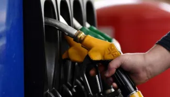 Autoriteti Konkurrencës nis hetimin, nafta në Kosovë shkon në 1.55 euro për litër