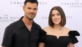 “Baby on the way”/ Taylor Lautner dhe bashkëshortja surprizojnë me lajmin e ëmbël