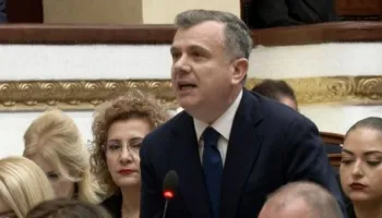 Balla i ‘kundërpërgjigjet’ Bardhit: Në seancën e 12 marsit do diskutohet në Kuvend imuniteti i Ballukut!