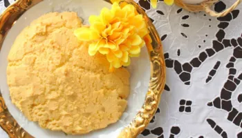 Ballokume, ëmbëlsira tradicionale e Ditës së Verës/ Zbuloni sekretin e recetës së nënave të Elbasanit