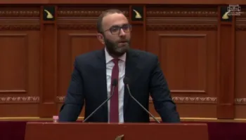 ‘Balluku abuzoi 1.1 mld euro të taksave të shqiptarëve’ – Bardhi: Nxirrni Ulsiun nga biblioteka, hapni rrugë arrestimit