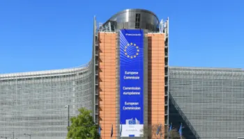 Balluku deputete! KE: Kemi shënim votimin në Kuvendin e Shqipërisë, rëndësi lufta kundër korrupsionit