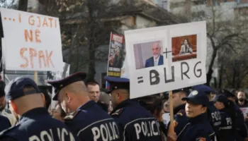 Balluku e mbylli kilometrin e fundit. Tani është radha e Ramës’ – PD sot protestë para Kuvendit