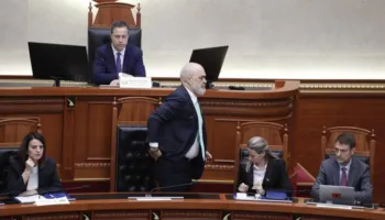 Balluku mungon në seancë, kryeministri Rama largohet nga Kuvendi (VIDEO)