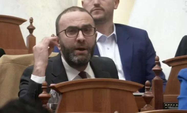 ‘Balluku’ ndez Kuvendin! Bardhi: Përfshini raportin, po e zvarrisni. Balla: Do e dorëzojmë në 12 mars