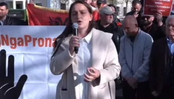 Banorët e Rrjollit protestë para Parlamentit: Kemi dorëzuar kërkesë për seancë dëgjimore