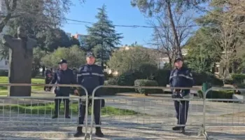 “Bashkë kundër qeverisë që…”/ Balliu thirrje qytetarëve: Fshihen mes policëve që Balluku të mos futet në burg