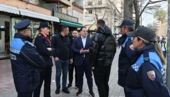 Bashkia Tiranë ndërhyn në ish-Bllok, nënkryetari Sulaj: Hapësira publike u rikthehet qytetarëve