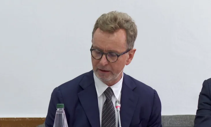 Bashkimi Europian kërkon reforma dhe transparencë, theksi te siguria e gazetarëve: Dekriminalizoni shpifjen në media