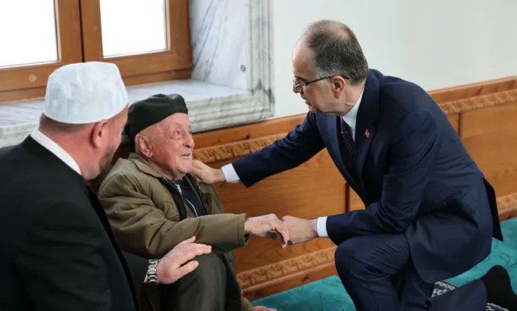 Begaj uron Fitër Bajramin nga xhamia e Golemit, mesazh për besimtarët