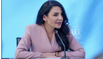 Belinda Balluku dorëzon postin mes lotëve dhe deklaron se vjedhjet dhe korrupsionin i kreu sipas mësimeve të Edi Ramës